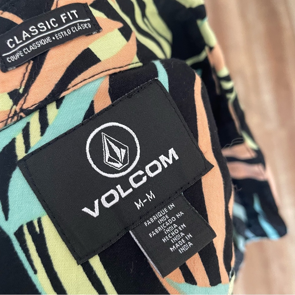 Volcom Bleeding Leaf Button Up Shirt - Picture 7 of 8